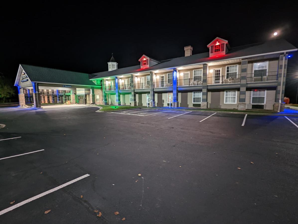Baymont By Wyndham Washington Hotel Exterior photo