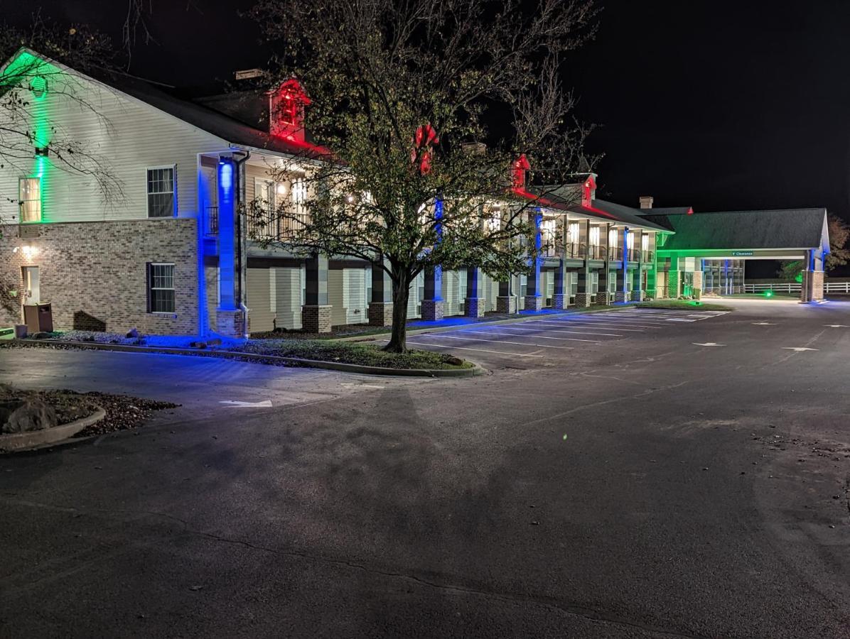 Baymont By Wyndham Washington Hotel Exterior photo