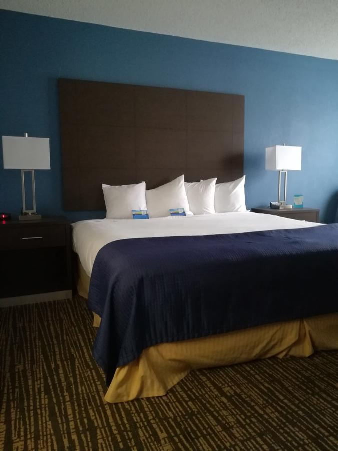Baymont By Wyndham Washington Hotel Exterior photo